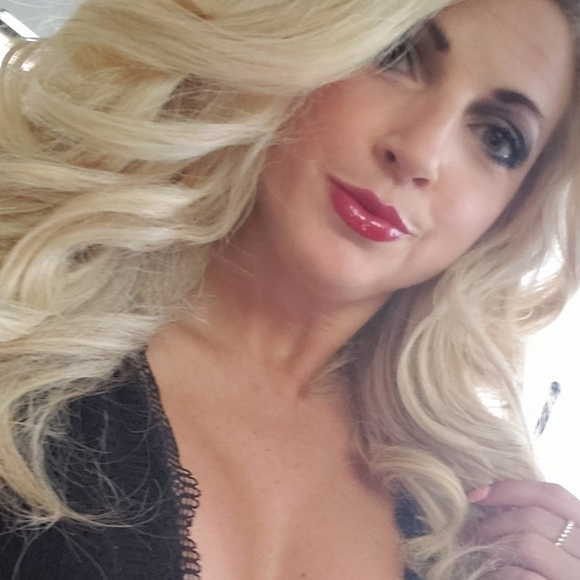 Meet your Posher, Ana - Picture 1 of 1